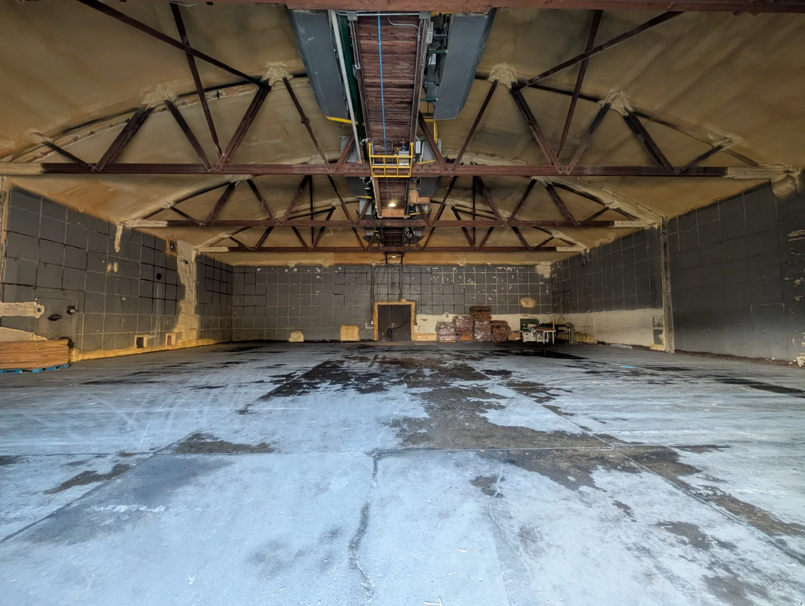 Refrigerated room and overhead cooling equipment in Hawkeye Building 12